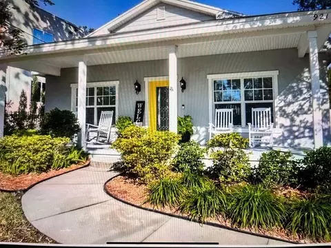 921 Oakhill St, Lakeland, FL 33815