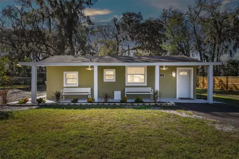 14 Oak Cir, Deland, FL 32724