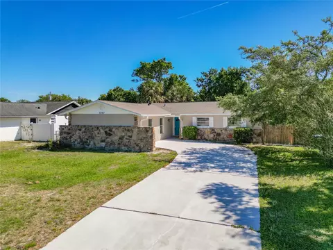 1050 Wilmington Dr, Deltona, FL 32725
