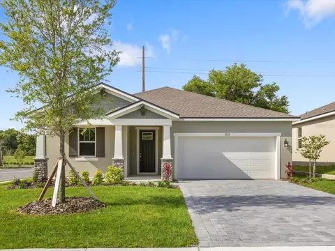 1733 Carnelian St, Deland, FL 32720