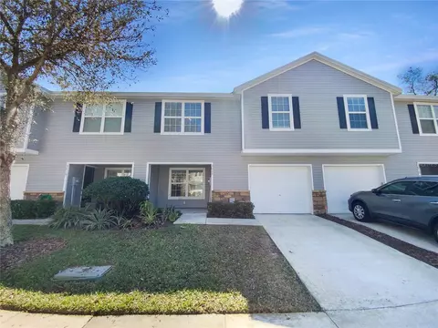3017 Mojave Oak Dr, Valrico, FL 33594