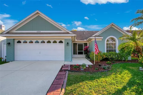 6556 Autumn Cove Dr, Orlando, FL 32822