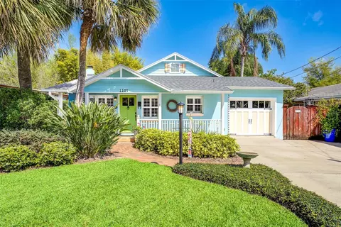 2105 Vivada St, Orlando, FL 32803