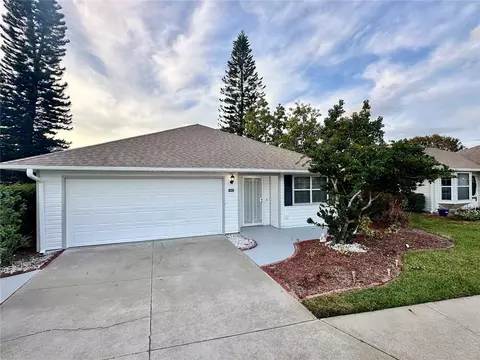 1960 Golden Palm Cir, Tavares, FL 32778
