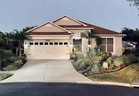 12323 Mosswood Pl, Lakewood Ranch, FL 34202