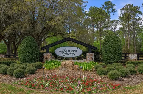 24213 Greenwood Xing, Eustis, FL 32736