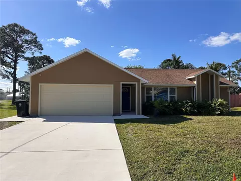 832 NW Cory Ave, Port Saint Lucie, FL 34983