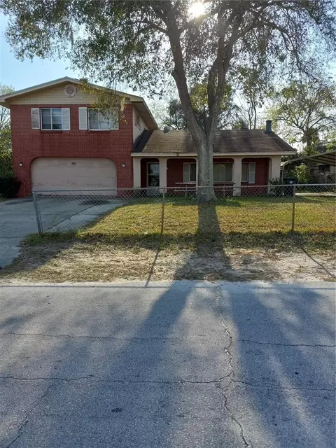 852 Pinewood St, Daytona Beach, FL 32117