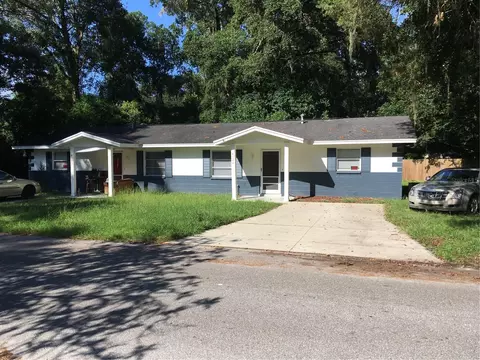 4122 NW 7th St, Gainesville, FL 32609