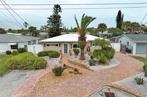 212 Robinson Rd, New Smyrna Beach, FL 32169