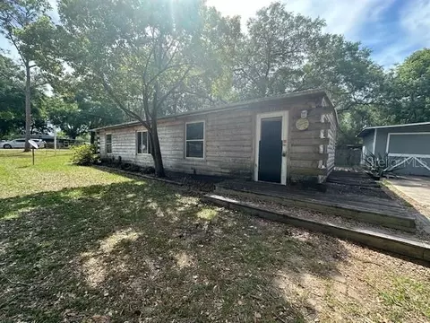 4406 Edgewood Dr, Fruitland Park, FL 34731