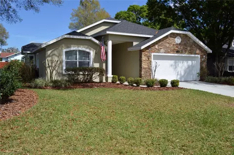 801 Club Hills Dr, Eustis, FL 32726
