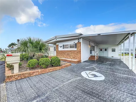 584 Aloha Dr, Haines City, FL 33844