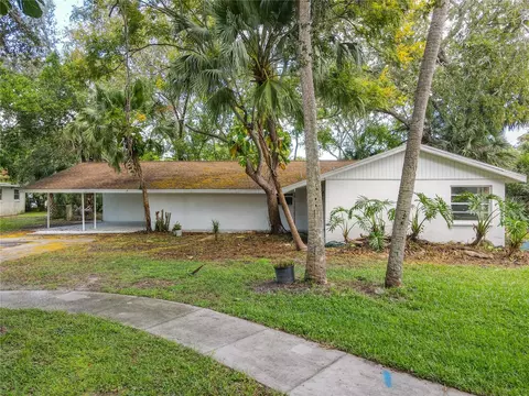 2285 Colfax Dr, South Daytona, FL 32119