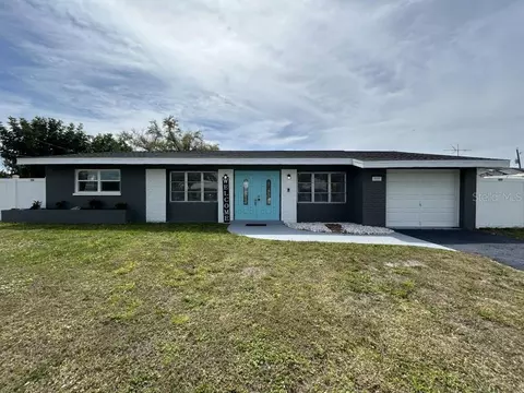 113 Concord Dr NE, Port Charlotte, FL 33952