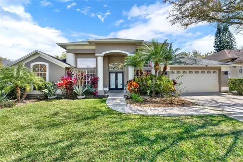 831 Palm Cove Dr, Orlando, FL 32835