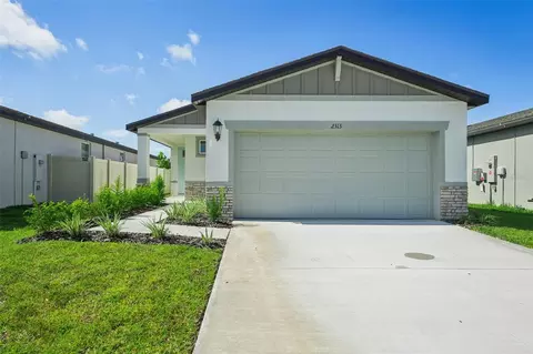 2313 E Newsome Rd, Plant City, FL 33565