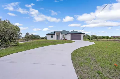 3016 42nd St SW, Lehigh Acres, FL 33976