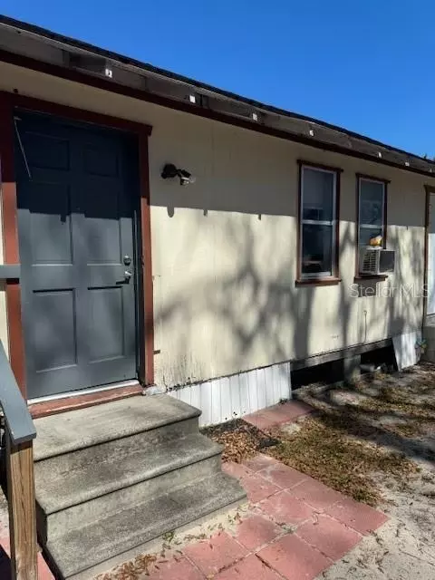 911 S Florida Ave, Deland, FL 32720