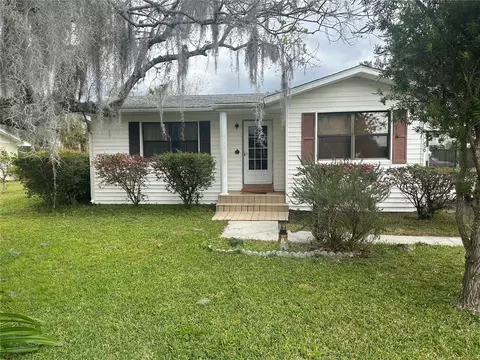 430 Wisteria Ave, Umatilla, FL 32784
