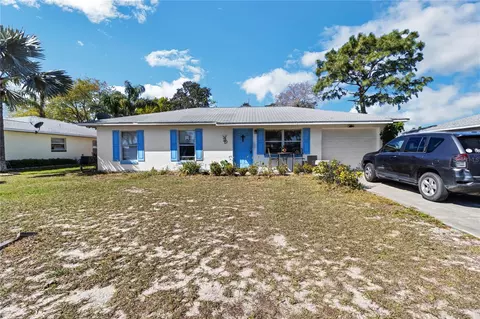 2674 Pat St, Tavares, FL 32778