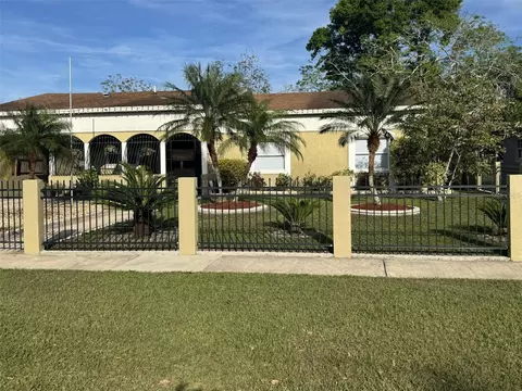 2221 Barksdale Dr, Orlando, FL 32822