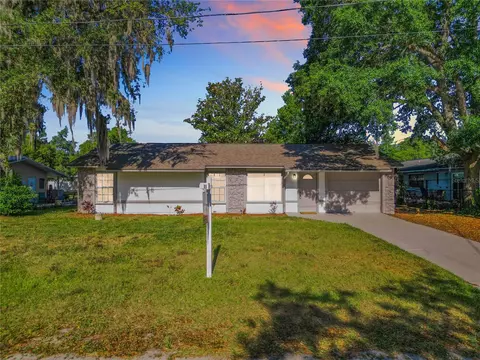 1380 2nd Ave, Deland, FL 32724