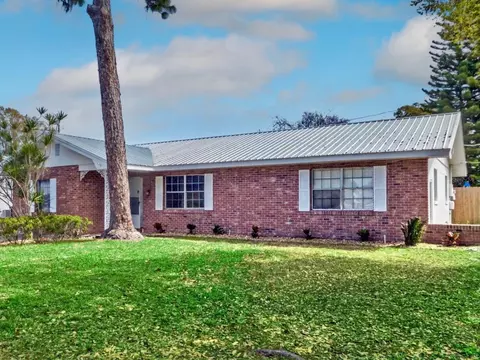 104 Driscoll Ln, Winter Haven, FL 33884