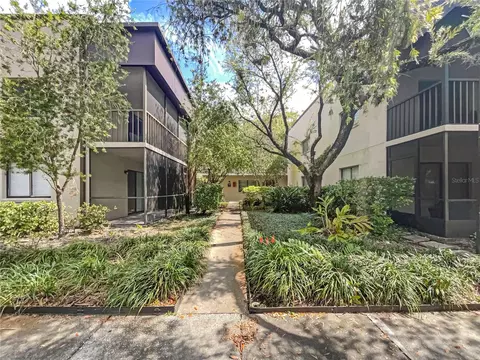 11703 Raintree Village Blvd #B, Temple Terrace, FL 33617