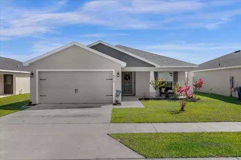 4215 Swan St, Haines City, FL 33844