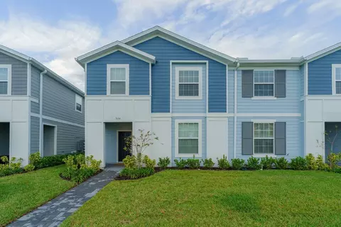966 Paradise Dr, Davenport, FL 33897