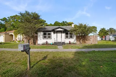 5552 Crissman Dr N, Saint Petersburg, FL 33714