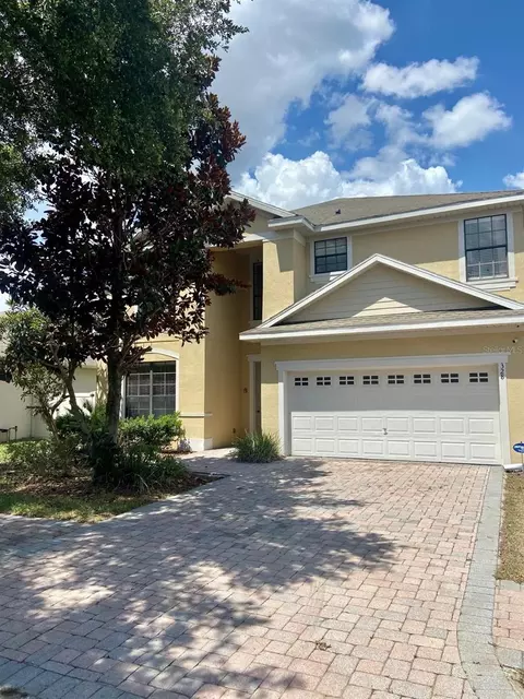 328 Lake Davenport Cir, Davenport, FL 33837