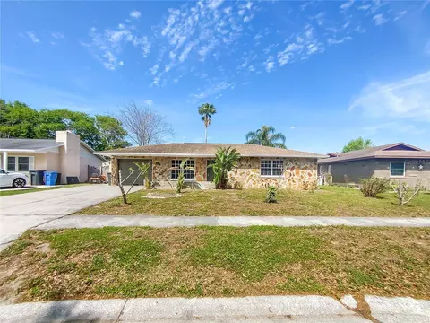 822 Chadsworth Ave, Seffner, FL 33584