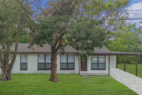 1107 Flamingo Dr, Leesburg, FL 34748