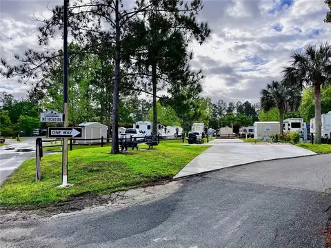 2952 NE 103rd Ct, Silver Springs, FL 34488