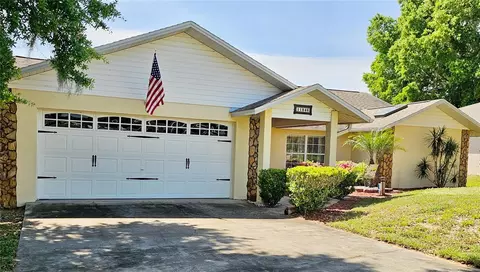 11846 Indiana Ave, Tavares, FL 32778