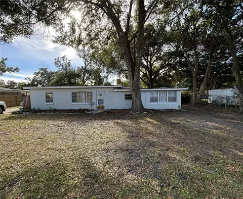 500 Prairie Lake Dr, Fern Park, FL 32730