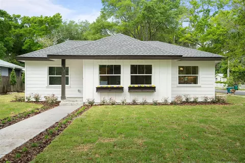 853 N Clayton St, Mount Dora, FL 32757
