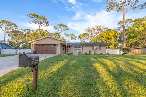 2025 Golf View Dr, Dunedin, FL 34698