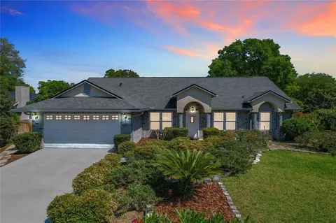 1724 Queen Palm Dr, Apopka, FL 32712
