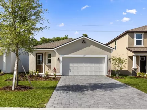 1709 Carnelian St, Deland, FL 32720