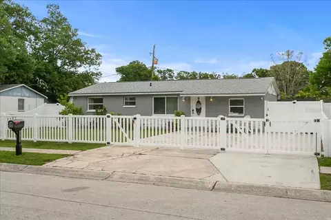 3707 Argon Dr, Tampa, FL 33619