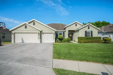 385 Skyview Pl, Chuluota, FL 32766