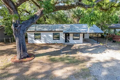 2726 Westside Dr, Leesburg, FL 34748