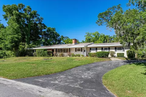 704 N Kansas Ave, Deland, FL 32724