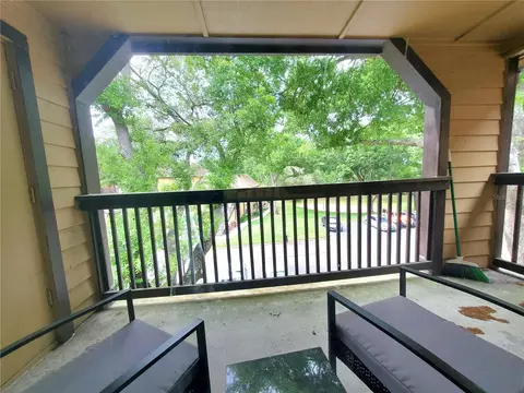 390 Woodside Dr #303, Altamonte Springs, FL 32701