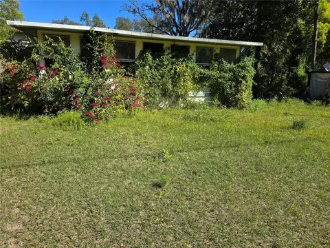 20285 SE 156th St, Umatilla, FL 32784