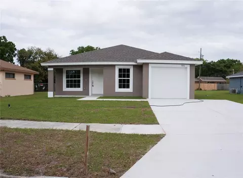 931 Strathmore Pl, Lake Wales, FL 33853
