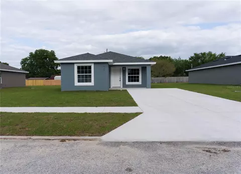 937 Strathmore Pl, Lake Wales, FL 33853